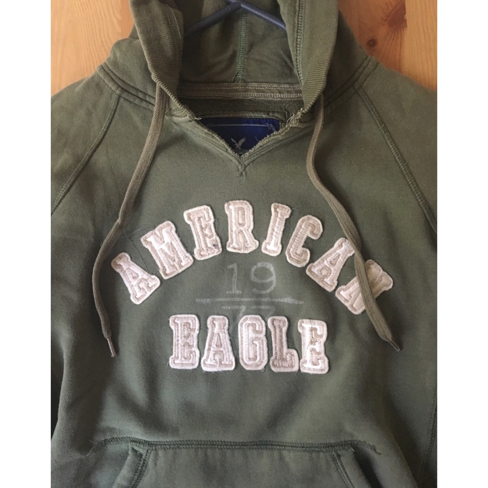 American Eagle Sweater
